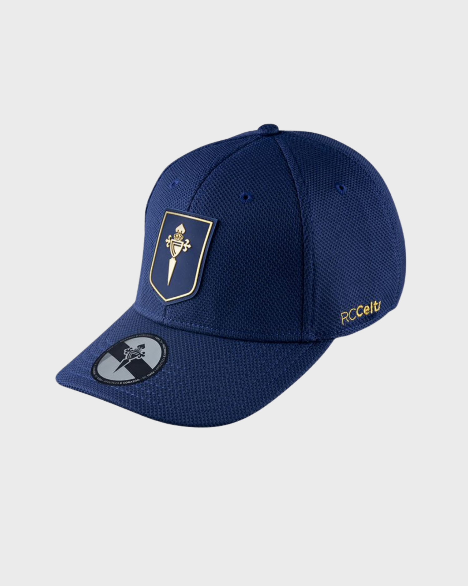 Foto de producto Gorra Premium Navy Gold Disponible en la Tienda del Celta FC