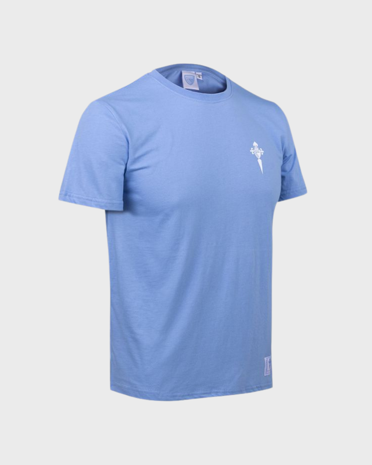 Foto de producto Camiseta Celeste Home Escudo Branco Disponible en la Tienda del Celta FC