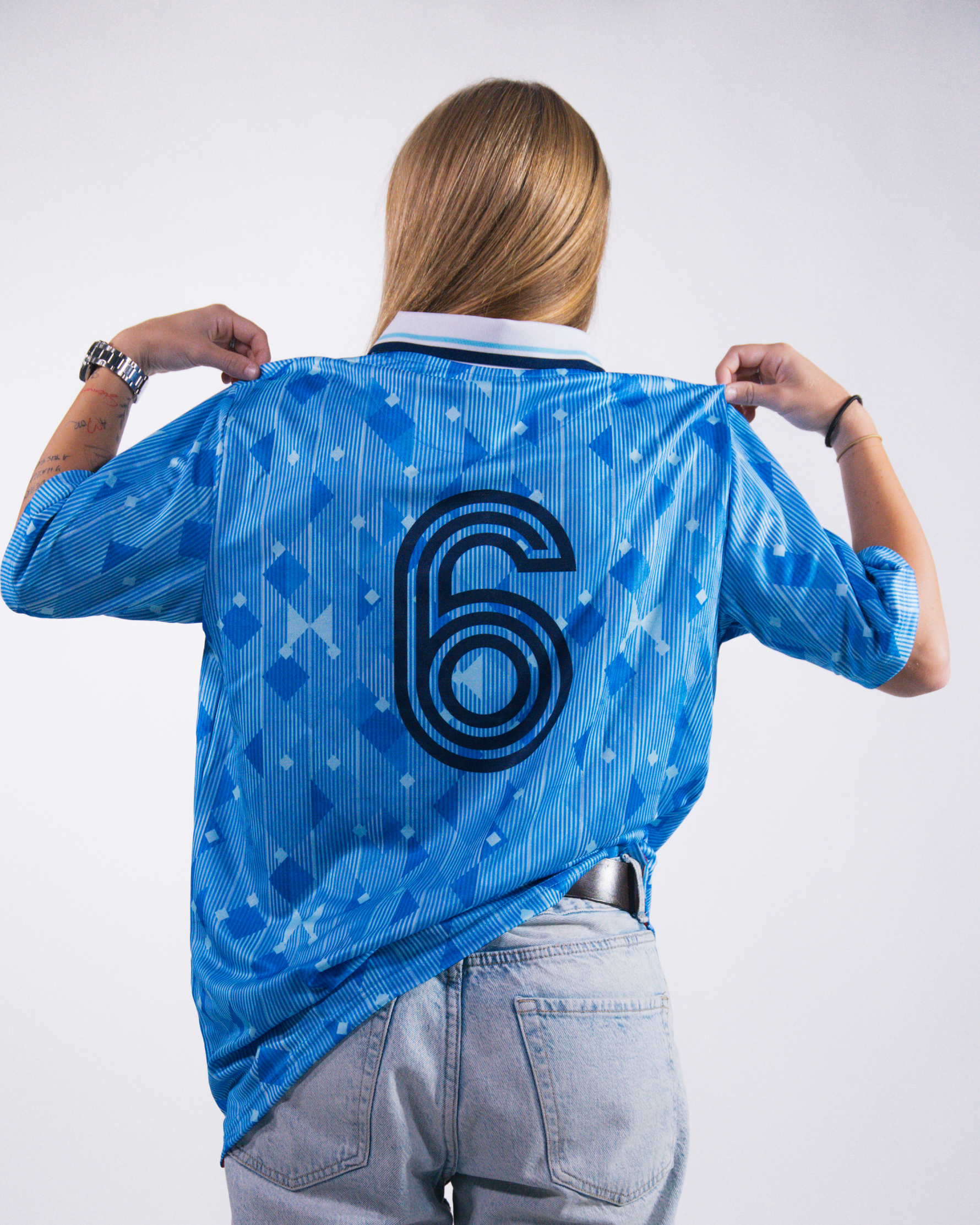 Camiseta Retro Vicente Álvarez Disponible en la Tienda del Celta FC