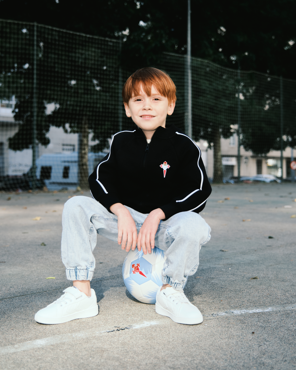 Chaqueta Infantil Negra Escudo