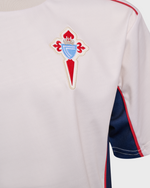Camiseta Branca Infantil Paseo Xogador 26/27 Disponible en la Tienda del Celta FC