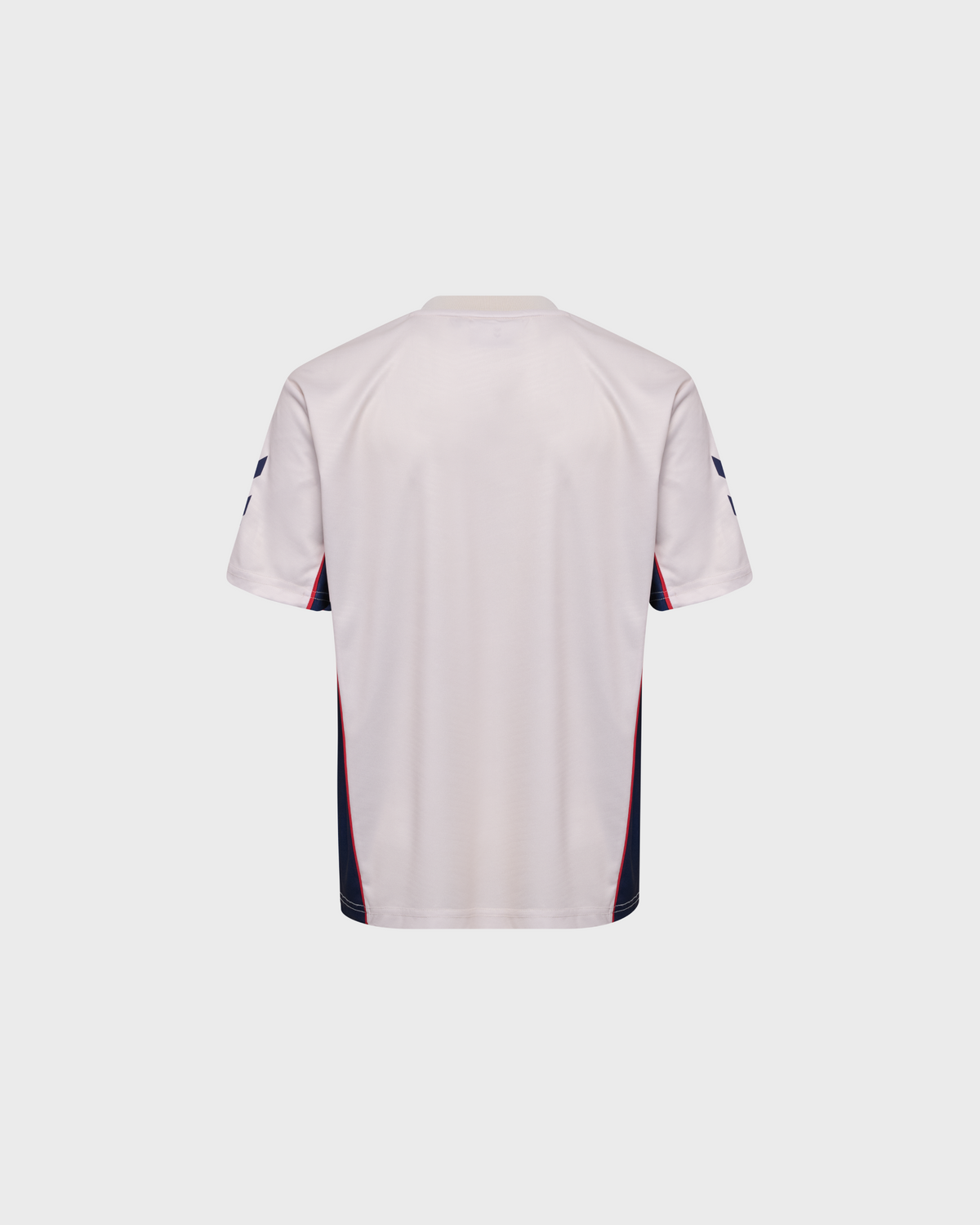 Camiseta Branca Infantil Paseo Xogador 26/27 Disponible en la Tienda del Celta FC