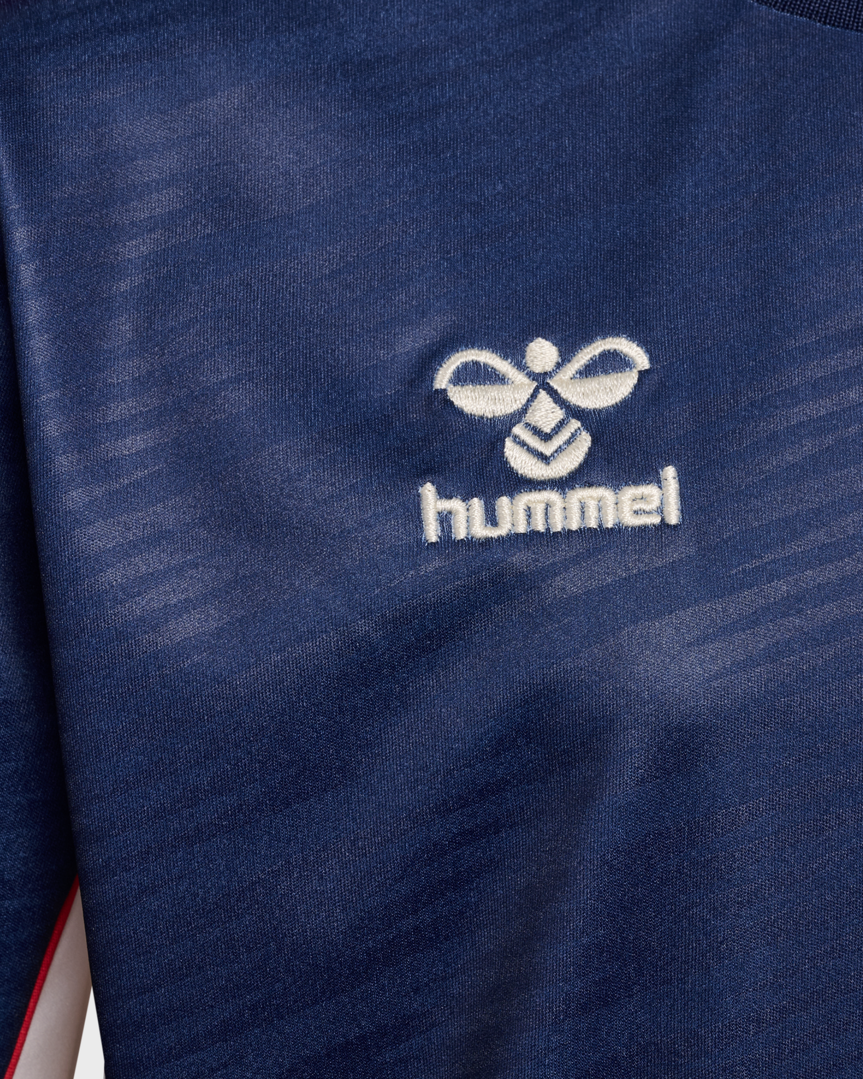 Camiseta Mariño Infantil Paseo Xogador 26/27 Disponible en la Tienda del Celta FC