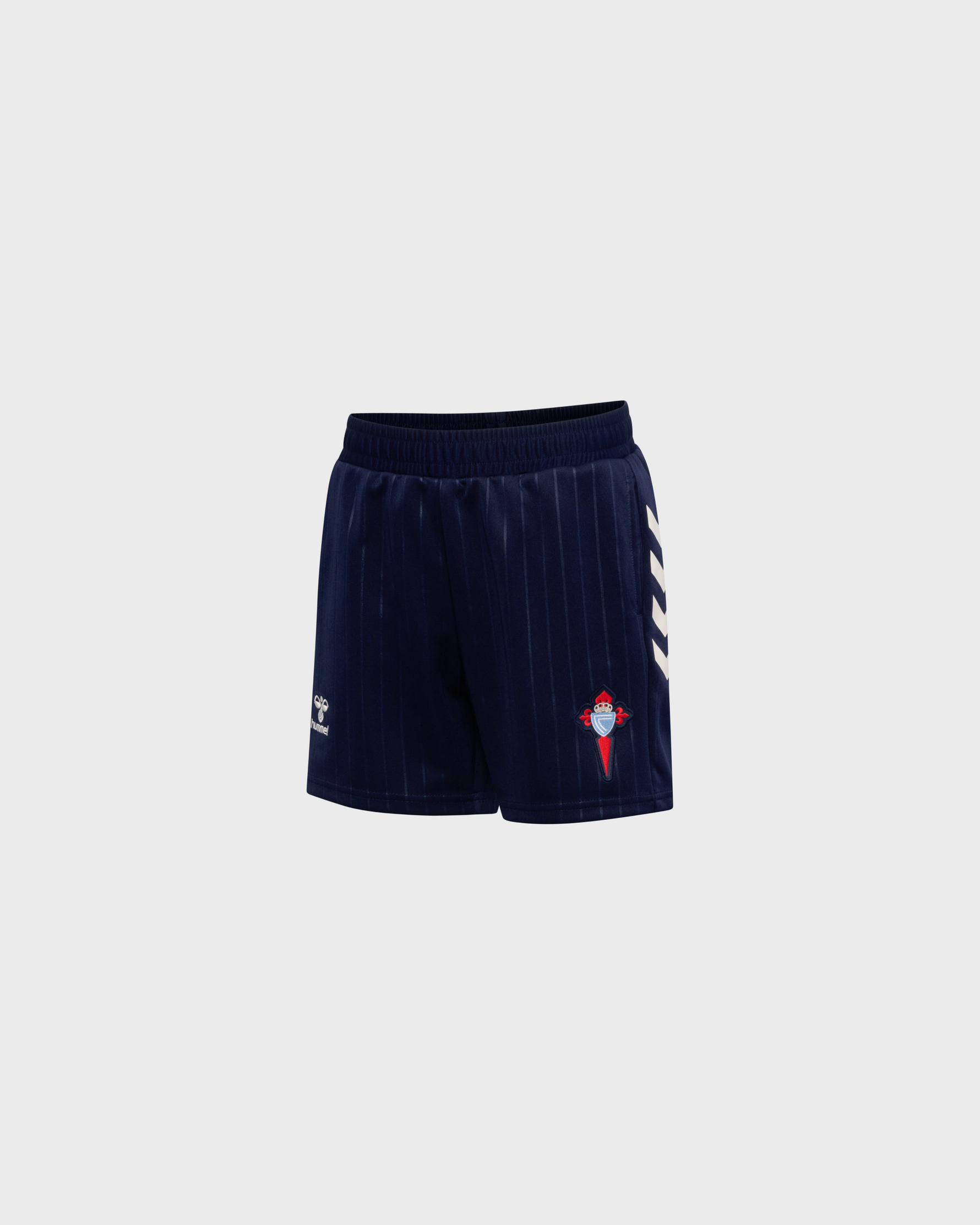 Pantalón Curto Infatil  Paseo Xogador 26/27 Disponible en la Tienda del Celta FC