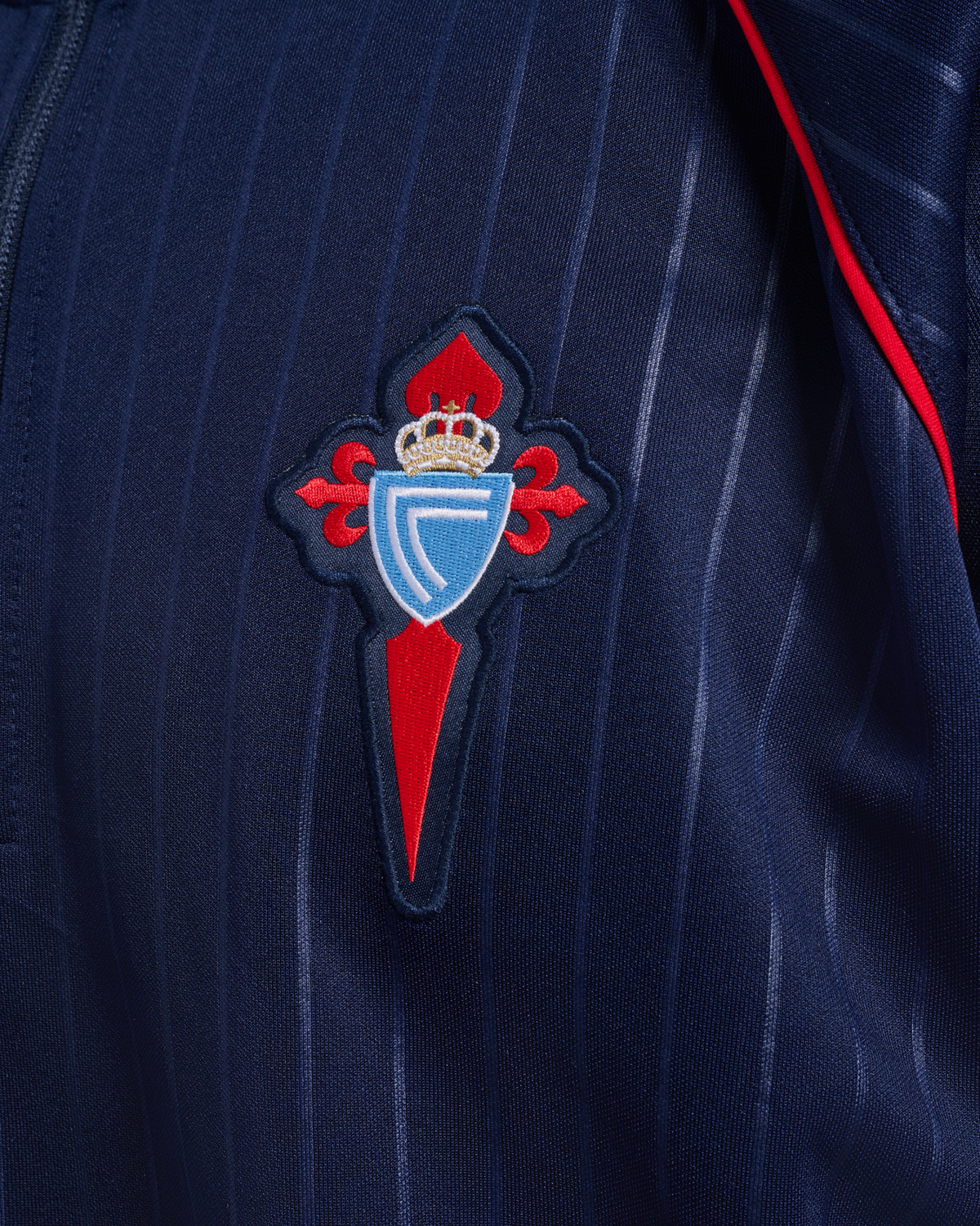 Suadoiro Paseo Xogador 26/27 Disponible en la Tienda del Celta FC