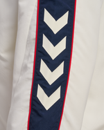 Chaqueta Branca Infantil Paseo Xogador 26/27 Disponible en la Tienda del Celta FC