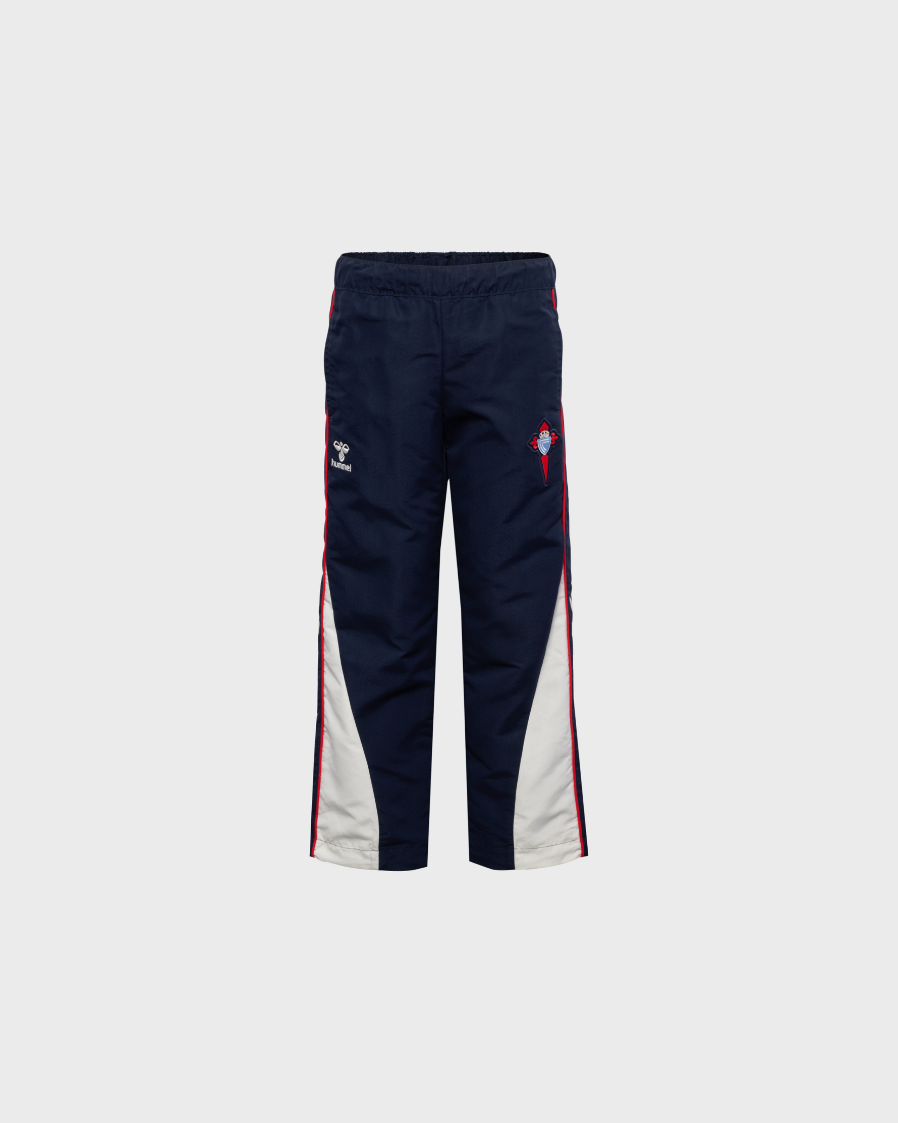 Pantalón Longo Infantil Paseo Xogador 26/27 Disponible en la Tienda del Celta FC