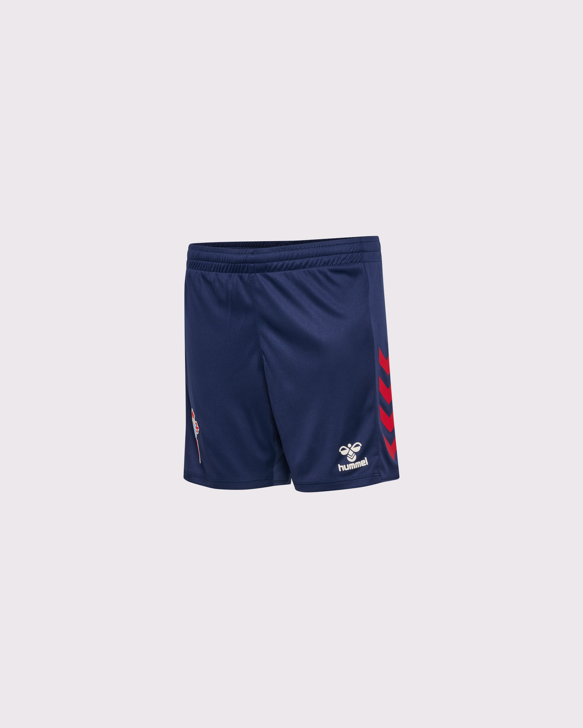 Pantalón Curto Infantil Adestramento Xogador 26/27 Disponible en la Tienda del Celta FC