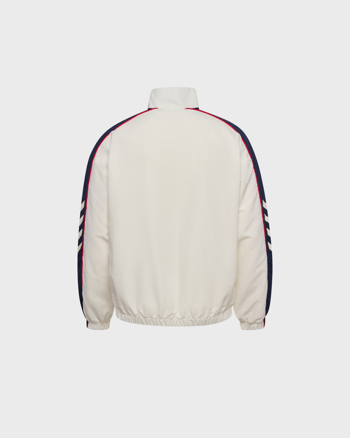 Chaqueta Branca Paseo Xogador 26/27 Disponible en la Tienda del Celta FC