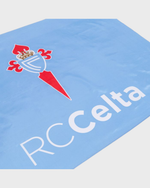 Foto de producto Bandera Celeste Celta Disponible en la Tienda del Celta FC
