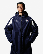 Chuvasqueiro Infantil Adestramento Staff 26/27 Disponible en la Tienda del Celta FC